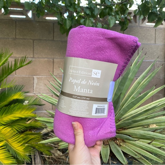 Select Edition Purple Glitter Fabric Mat Blanket 50X60 inches - Picture 6 of 6